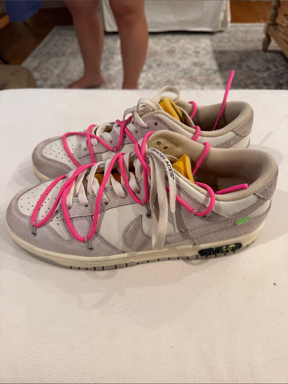 Nike Men’s Dunk Low Off-White Lot 17 of 50 in Light Gray pink 10